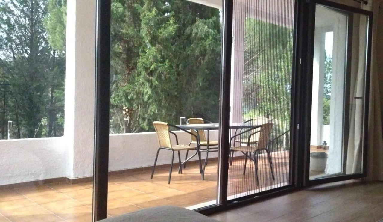 コルドバ Bonita Casa Blanca En El Bosque.ヴィラ エクステリア 写真